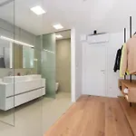 Fux Luxury Infinty-pool * Задар