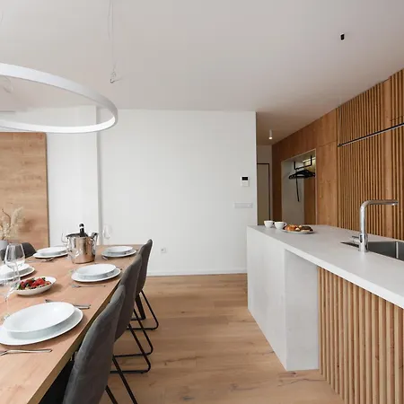 Fux Luxury Infinty-pool * Задар