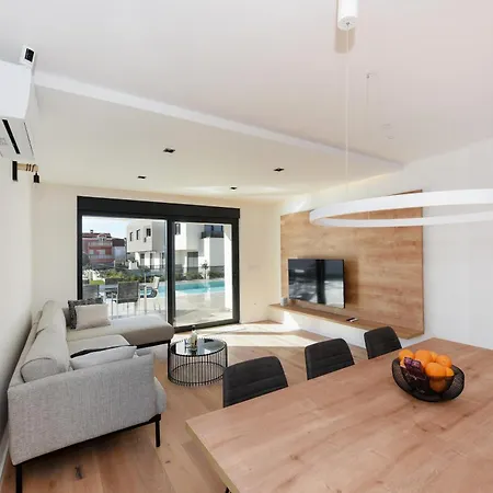 Fux Luxury Infinty-pool