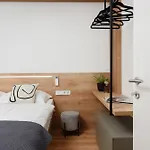 Fux Luxury Infinty-pool Apartman Zára