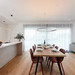 Fux Luxury Infinty-pool Apartman *