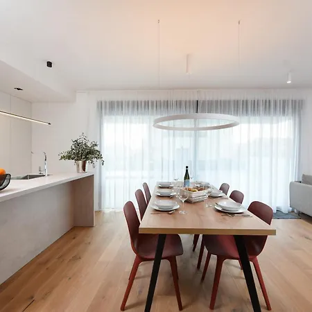 Fux Luxury Infinty-pool شقة *